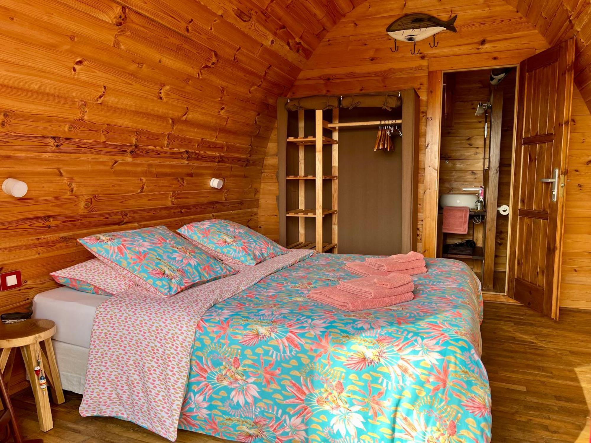 La Bisquine Bed & Breakfast Saint-Nolff Exterior photo